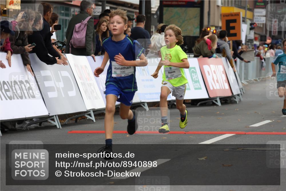 21.09.2025 - PSD Bank Halbmarathon Strokosch-Dieckow http://msf.ph/oto/8940898 21.09.2025 10:26:39 Ziel 111, 143, 152, 297, 347, 348, 379, 396 meine-sportfotos.de