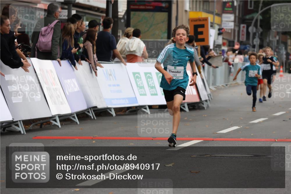 21.09.2025 - PSD Bank Halbmarathon Strokosch-Dieckow http://msf.ph/oto/8940917 21.09.2025 10:26:42 Ziel 111, 143, 152, 297, 347, 348, 360, 379, 396 meine-sportfotos.de
