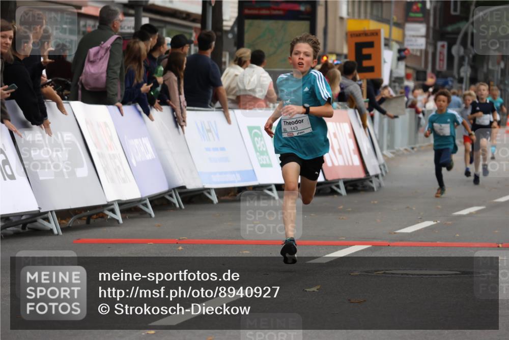 21.09.2025 - PSD Bank Halbmarathon Strokosch-Dieckow http://msf.ph/oto/8940927 21.09.2025 10:26:42 Ziel 111, 143, 152, 297, 347, 348, 360, 379, 396 meine-sportfotos.de