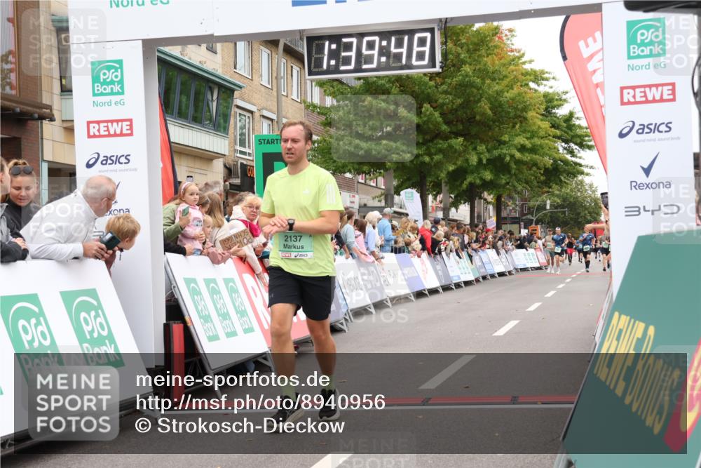 21.09.2025 - PSD Bank Halbmarathon Strokosch-Dieckow http://msf.ph/oto/8940956 21.09.2025 11:39:11 Ziel 1027, 1147, 1917, 2047, 2055, 2079, 2137 meine-sportfotos.de
