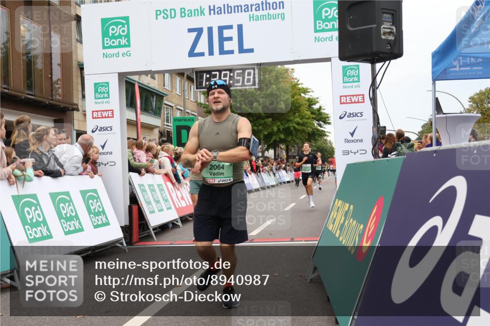 21.09.2025 - PSD Bank Halbmarathon Strokosch-Dieckow http://msf.ph/oto/8940987 21.09.2025 11:39:22 Ziel 1227, 1248, 2038, 2062, 2064, 2080, 2175 meine-sportfotos.de
