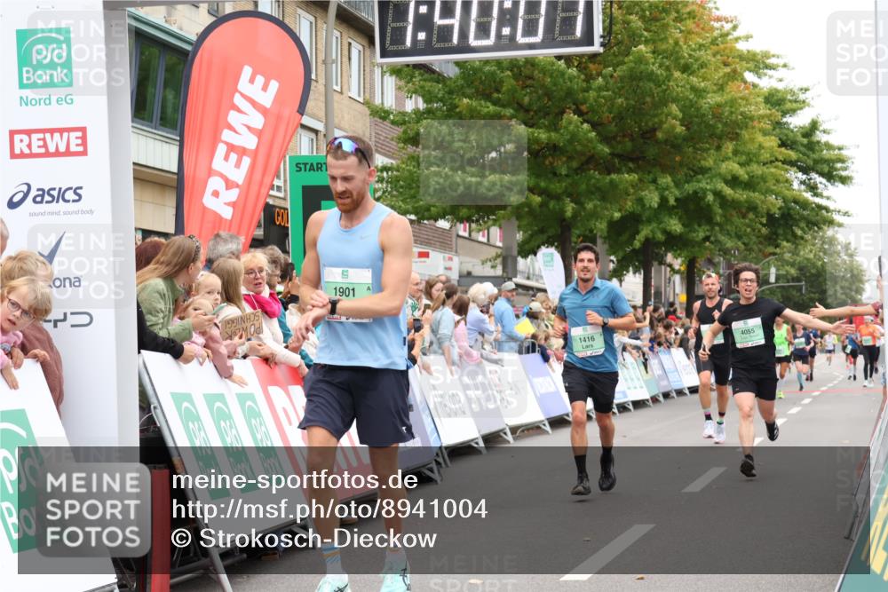 21.09.2025 - PSD Bank Halbmarathon Strokosch-Dieckow http://msf.ph/oto/8941004 21.09.2025 11:39:30 Ziel 1110, 1227, 1248, 1416, 1769, 1901, 4055 meine-sportfotos.de