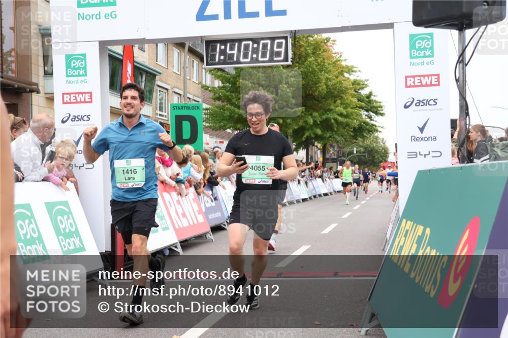 21.09.2025 - PSD Bank Halbmarathon Strokosch-Dieckow http://msf.ph/oto/8941012 21.09.2025 11:39:32 Ziel 1110, 1248, 1416, 1769, 1901, 4055 meine-sportfotos.de
