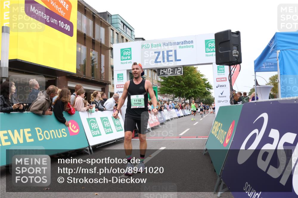 21.09.2025 - PSD Bank Halbmarathon Strokosch-Dieckow http://msf.ph/oto/8941020 21.09.2025 11:39:35 Ziel 1110, 1416, 1769, 1901, 2285, 4055 meine-sportfotos.de