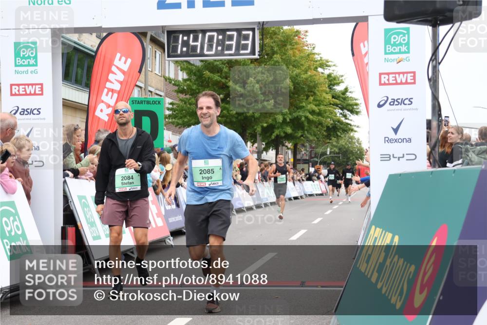 21.09.2025 - PSD Bank Halbmarathon Strokosch-Dieckow http://msf.ph/oto/8941088 21.09.2025 11:39:57 Ziel 1469, 1968, 2069, 2084, 2085, 2579, 2897, 3909 meine-sportfotos.de