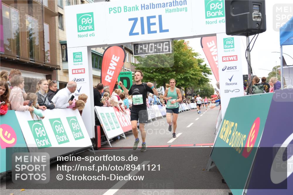 21.09.2025 - PSD Bank Halbmarathon Strokosch-Dieckow http://msf.ph/oto/8941121 21.09.2025 11:40:10 Ziel 1645, 2015, 2442, 4016, 4017 meine-sportfotos.de