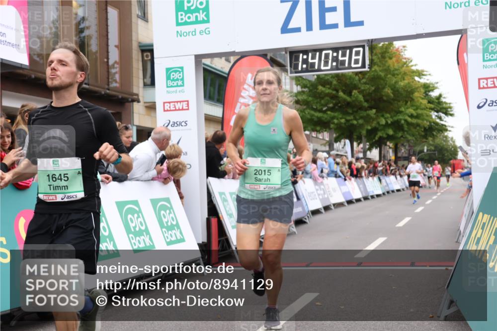 21.09.2025 - PSD Bank Halbmarathon Strokosch-Dieckow http://msf.ph/oto/8941129 21.09.2025 11:40:11 Ziel 1645, 2015, 2442 meine-sportfotos.de