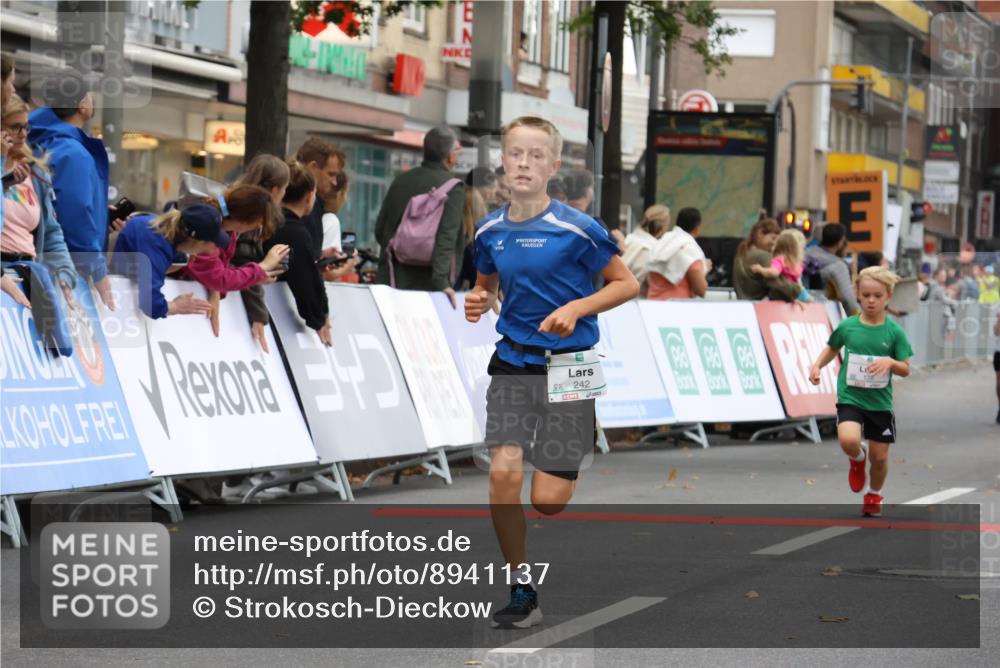 21.09.2025 - PSD Bank Halbmarathon Strokosch-Dieckow http://msf.ph/oto/8941137 21.09.2025 10:27:18 Ziel 128, 239, 242, 247, 292, 298, 329, 330, 398 meine-sportfotos.de