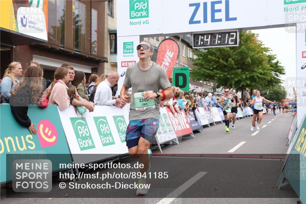 21.09.2025 - PSD Bank Halbmarathon Strokosch-Dieckow http://msf.ph/oto/8941185 21.09.2025 11:40:35 Ziel 1318, 1767, 1779, 1992, 2021, 2269, 2542 meine-sportfotos.de