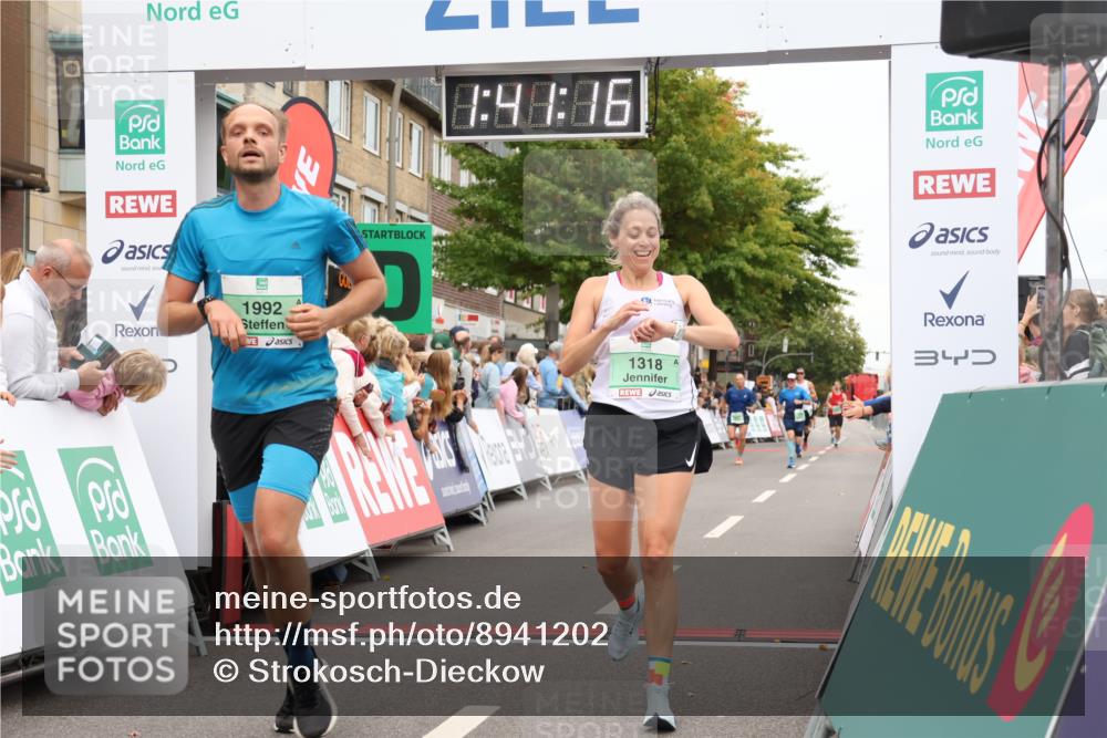 21.09.2025 - PSD Bank Halbmarathon Strokosch-Dieckow http://msf.ph/oto/8941202 21.09.2025 11:40:39 Ziel 1318, 1767, 1955, 1992, 2269, 2542 meine-sportfotos.de