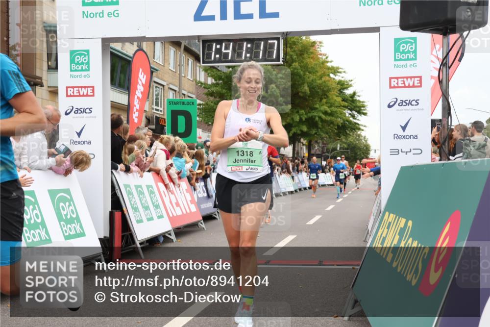 21.09.2025 - PSD Bank Halbmarathon Strokosch-Dieckow http://msf.ph/oto/8941204 21.09.2025 11:40:40 Ziel 1318, 1767, 1955, 1992, 2212, 2269, 2542 meine-sportfotos.de