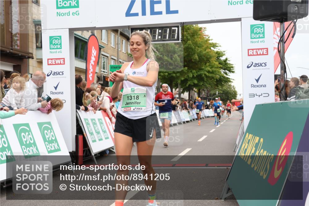 21.09.2025 - PSD Bank Halbmarathon Strokosch-Dieckow http://msf.ph/oto/8941205 21.09.2025 11:40:40 Ziel 1318, 1767, 1955, 1992, 2212, 2269, 2542 meine-sportfotos.de