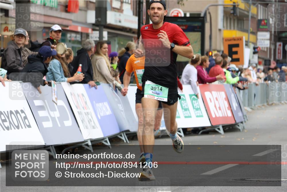 21.09.2025 - PSD Bank Halbmarathon Strokosch-Dieckow http://msf.ph/oto/8941206 21.09.2025 11:24:29 Ziel 1845, 3913, 3914 meine-sportfotos.de