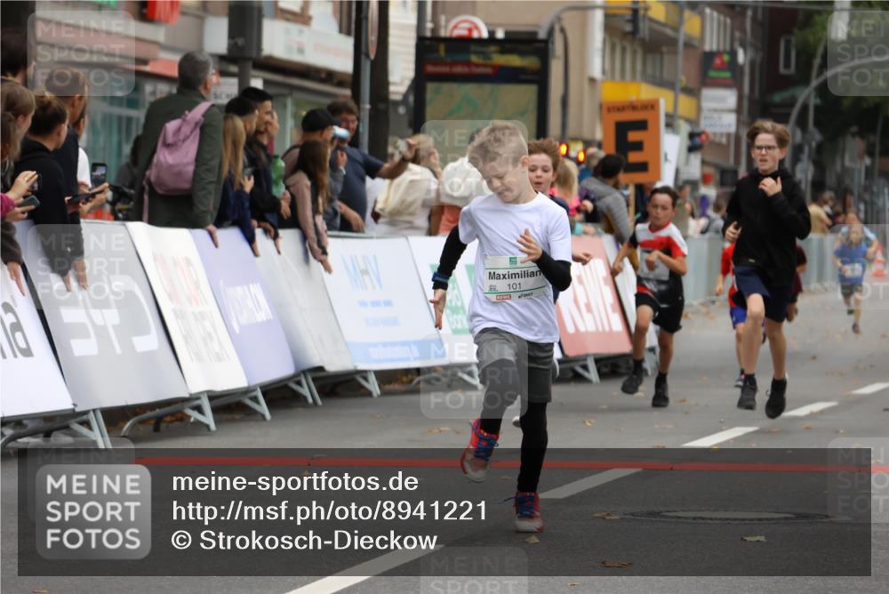 21.09.2025 - PSD Bank Halbmarathon Strokosch-Dieckow http://msf.ph/oto/8941221 21.09.2025 10:27:26 Ziel 101, 128, 242, 247, 249, 292, 298, 341, 342, 391 meine-sportfotos.de