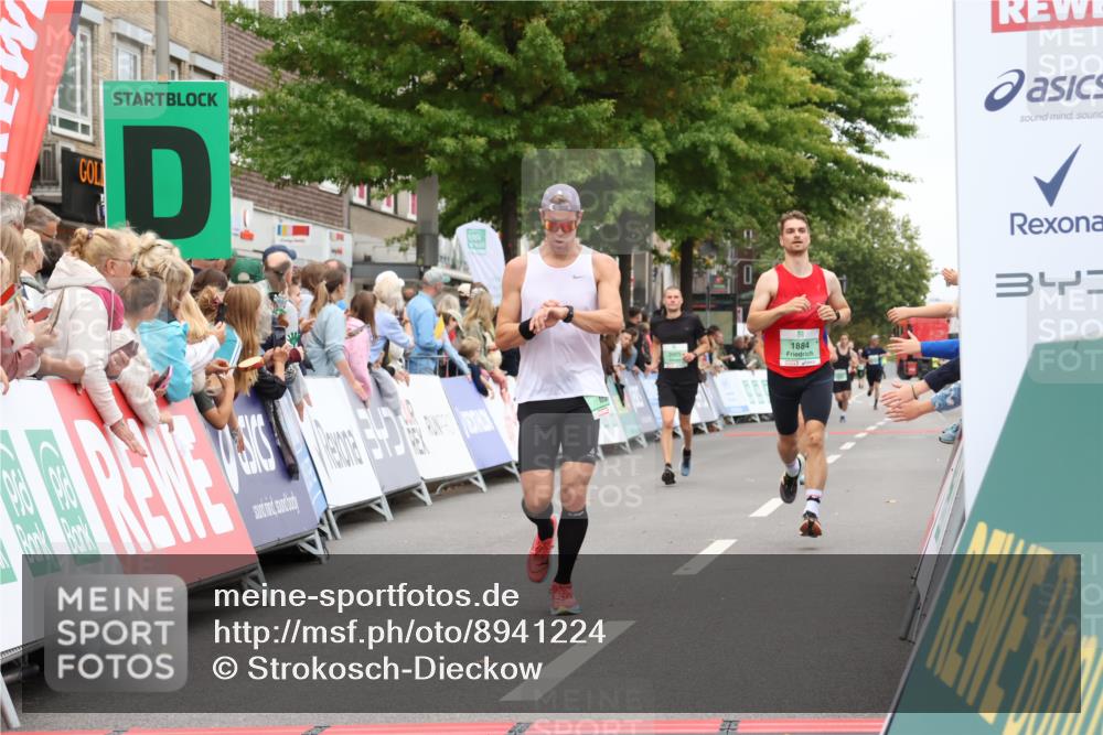 21.09.2025 - PSD Bank Halbmarathon Strokosch-Dieckow http://msf.ph/oto/8941224 21.09.2025 11:40:47 Ziel 1191, 1884, 1955, 2003, 2142, 2212, 2390 meine-sportfotos.de