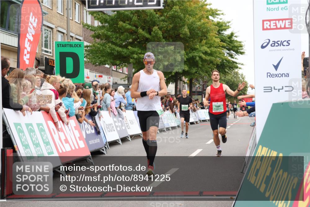 21.09.2025 - PSD Bank Halbmarathon Strokosch-Dieckow http://msf.ph/oto/8941225 21.09.2025 11:40:48 Ziel 1191, 1884, 1955, 2003, 2142, 2212, 2390 meine-sportfotos.de