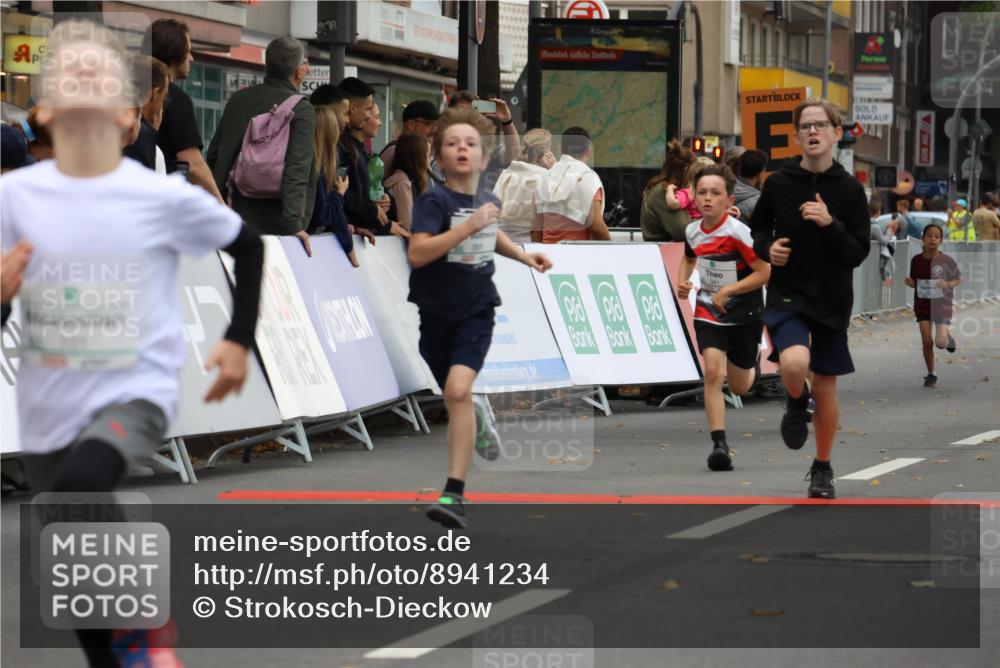21.09.2025 - PSD Bank Halbmarathon Strokosch-Dieckow http://msf.ph/oto/8941234 21.09.2025 10:27:28 Ziel 101, 128, 247, 249, 292, 341, 342, 391 meine-sportfotos.de