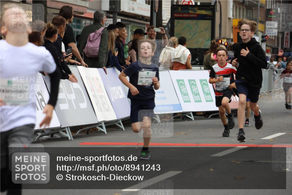 21.09.2025 - PSD Bank Halbmarathon Strokosch-Dieckow http://msf.ph/oto/8941243 21.09.2025 10:27:28 Ziel 101, 128, 247, 249, 292, 341, 342, 391 meine-sportfotos.de