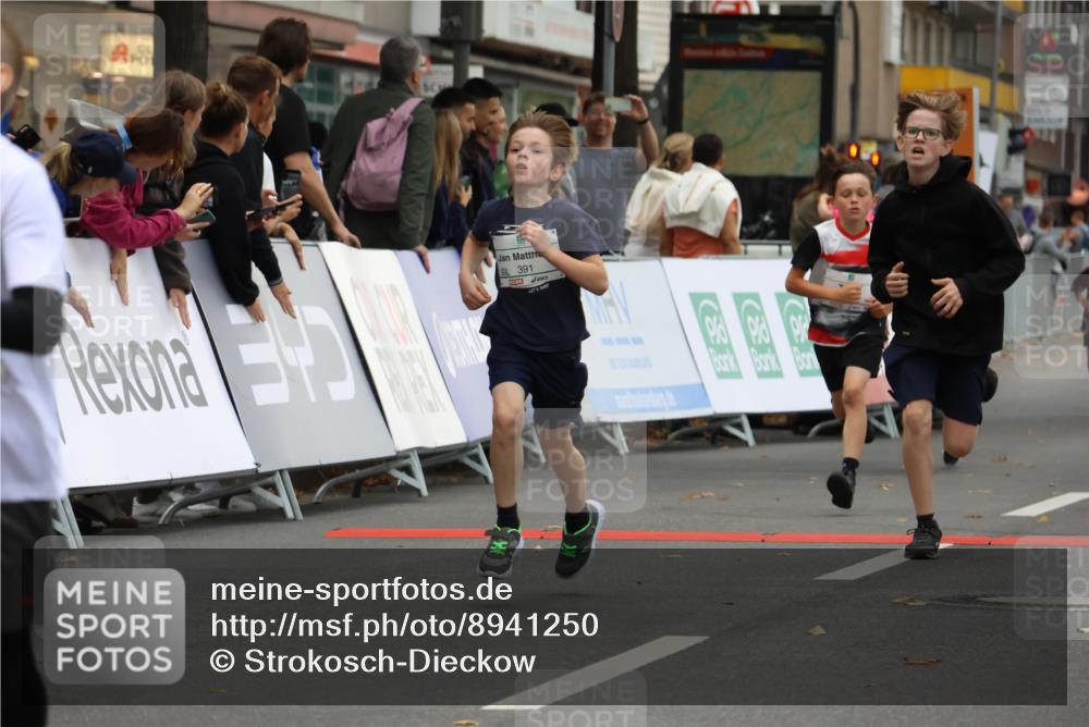 21.09.2025 - PSD Bank Halbmarathon Strokosch-Dieckow http://msf.ph/oto/8941250 21.09.2025 10:27:28 Ziel 101, 128, 247, 249, 292, 341, 342, 391 meine-sportfotos.de