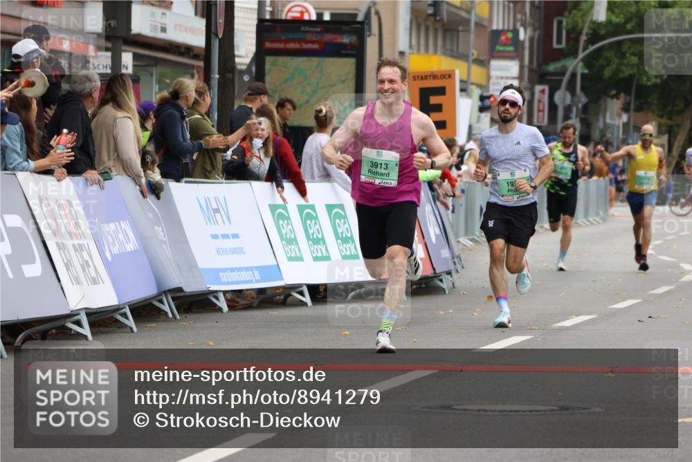 21.09.2025 - PSD Bank Halbmarathon Strokosch-Dieckow http://msf.ph/oto/8941279 21.09.2025 11:24:34 Ziel 1310, 1845, 1989, 3913, 3914 meine-sportfotos.de