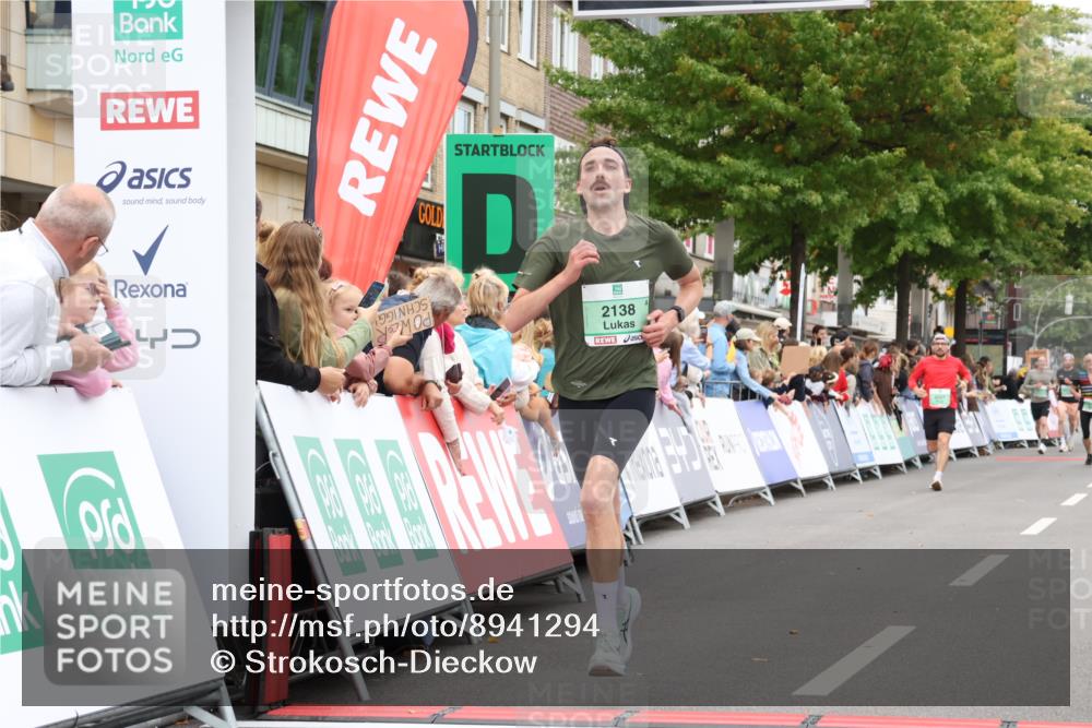 21.09.2025 - PSD Bank Halbmarathon Strokosch-Dieckow http://msf.ph/oto/8941294 21.09.2025 11:41:13 Ziel 1565, 2074, 2138, 2180 meine-sportfotos.de