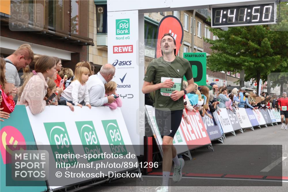 21.09.2025 - PSD Bank Halbmarathon Strokosch-Dieckow http://msf.ph/oto/8941296 21.09.2025 11:41:13 Ziel 1565, 2074, 2138, 2180 meine-sportfotos.de