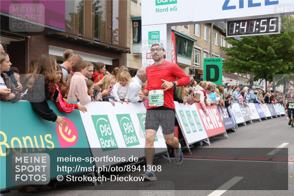 21.09.2025 - PSD Bank Halbmarathon Strokosch-Dieckow http://msf.ph/oto/8941308 21.09.2025 11:41:19 Ziel 1788, 2138, 2183, 2227 meine-sportfotos.de