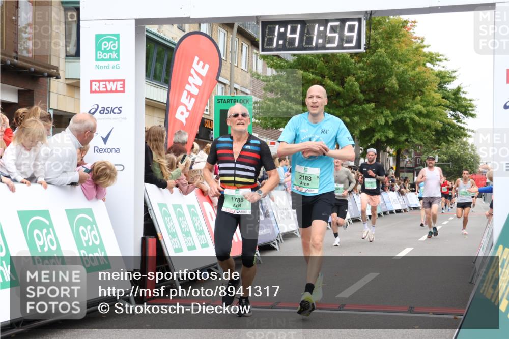 21.09.2025 - PSD Bank Halbmarathon Strokosch-Dieckow http://msf.ph/oto/8941317 21.09.2025 11:41:22 Ziel 1435, 1775, 1776, 1788, 2183, 2227, 3911, 4026 meine-sportfotos.de