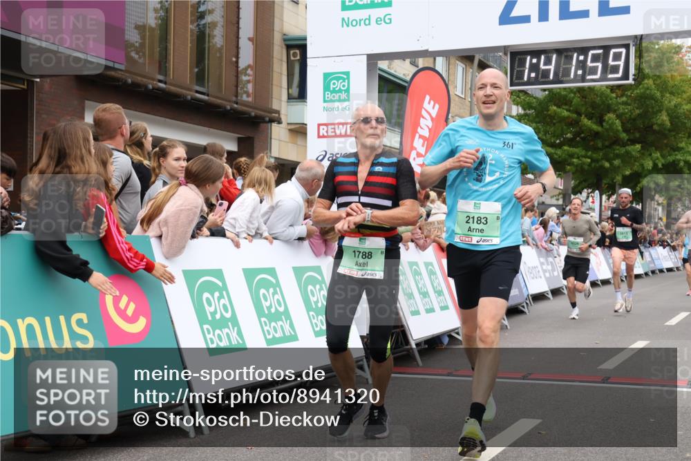 21.09.2025 - PSD Bank Halbmarathon Strokosch-Dieckow http://msf.ph/oto/8941320 21.09.2025 11:41:23 Ziel 1435, 1775, 1776, 1788, 2183, 2227, 3911, 4026 meine-sportfotos.de
