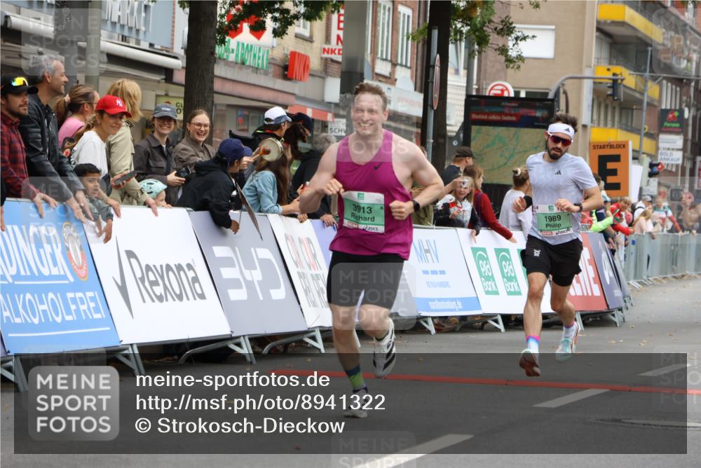 21.09.2025 - PSD Bank Halbmarathon Strokosch-Dieckow http://msf.ph/oto/8941322 21.09.2025 11:24:36 Ziel 1178, 1310, 1471, 1845, 1989, 3913, 3914 meine-sportfotos.de
