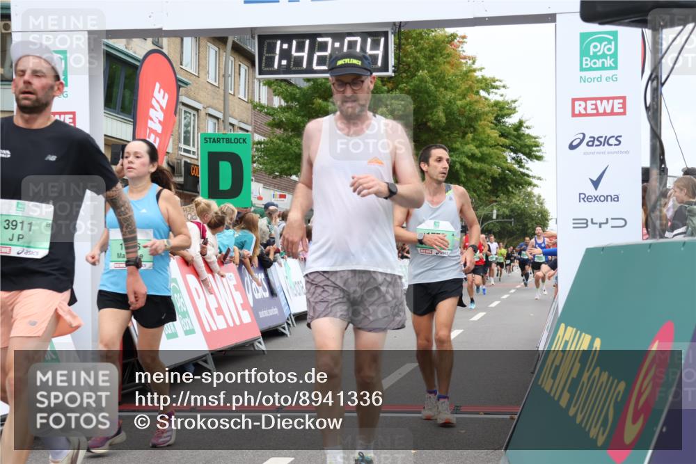 21.09.2025 - PSD Bank Halbmarathon Strokosch-Dieckow http://msf.ph/oto/8941336 21.09.2025 11:41:27 Ziel 1435, 1775, 1776, 1788, 2116, 2183, 3911, 4026 meine-sportfotos.de