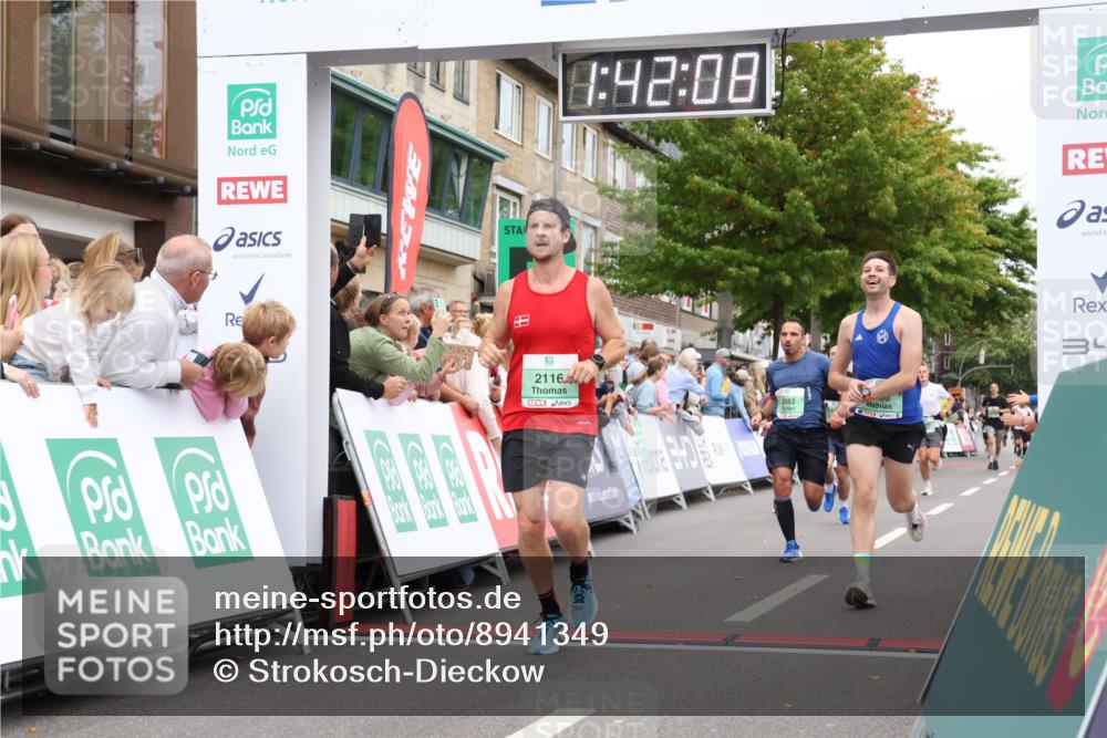 21.09.2025 - PSD Bank Halbmarathon Strokosch-Dieckow http://msf.ph/oto/8941349 21.09.2025 11:41:32 Ziel 1349, 1435, 1775, 1776, 1786, 1886, 2083, 2116, 2443, 3911, 4026 meine-sportfotos.de
