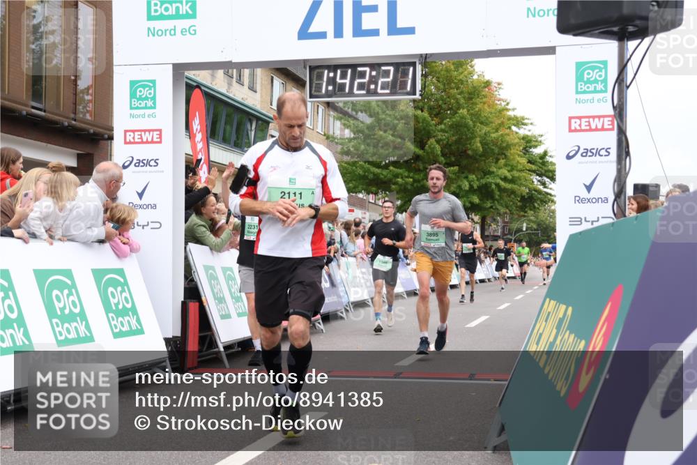 21.09.2025 - PSD Bank Halbmarathon Strokosch-Dieckow http://msf.ph/oto/8941385 21.09.2025 11:41:44 Ziel 1399, 1758, 1765, 1887, 2111, 2231, 2443, 3895 meine-sportfotos.de