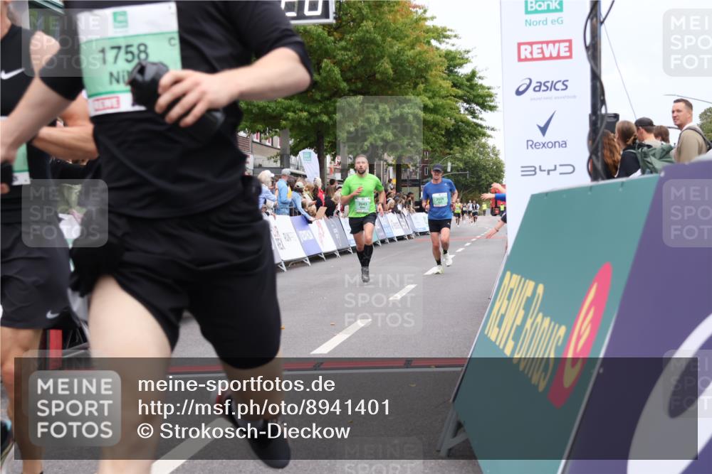 21.09.2025 - PSD Bank Halbmarathon Strokosch-Dieckow http://msf.ph/oto/8941401 21.09.2025 11:41:49 Ziel 1399, 1758, 1765, 1887, 2029, 2043, 2111, 2231, 3895 meine-sportfotos.de