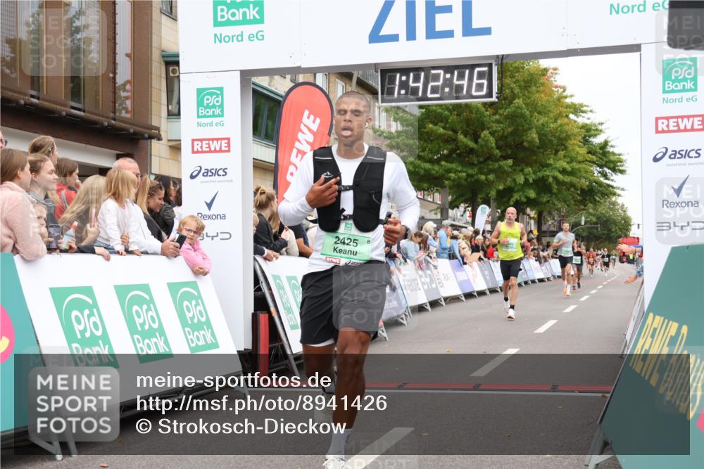 21.09.2025 - PSD Bank Halbmarathon Strokosch-Dieckow http://msf.ph/oto/8941426 21.09.2025 11:42:09 Ziel 1518, 2045, 2425 meine-sportfotos.de