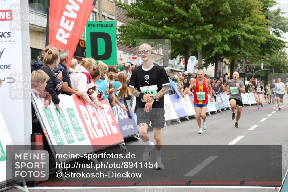 21.09.2025 - PSD Bank Halbmarathon Strokosch-Dieckow http://msf.ph/oto/8941454 21.09.2025 11:42:21 Ziel 1363, 1484, 1801, 2224, 2278 meine-sportfotos.de