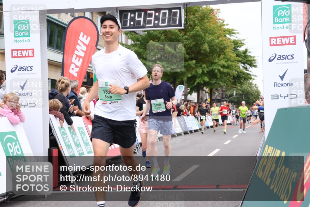 21.09.2025 - PSD Bank Halbmarathon Strokosch-Dieckow http://msf.ph/oto/8941480 21.09.2025 11:42:30 Ziel 1363, 1899, 2224, 2253, 2278, 2380, 3928, 4048 meine-sportfotos.de