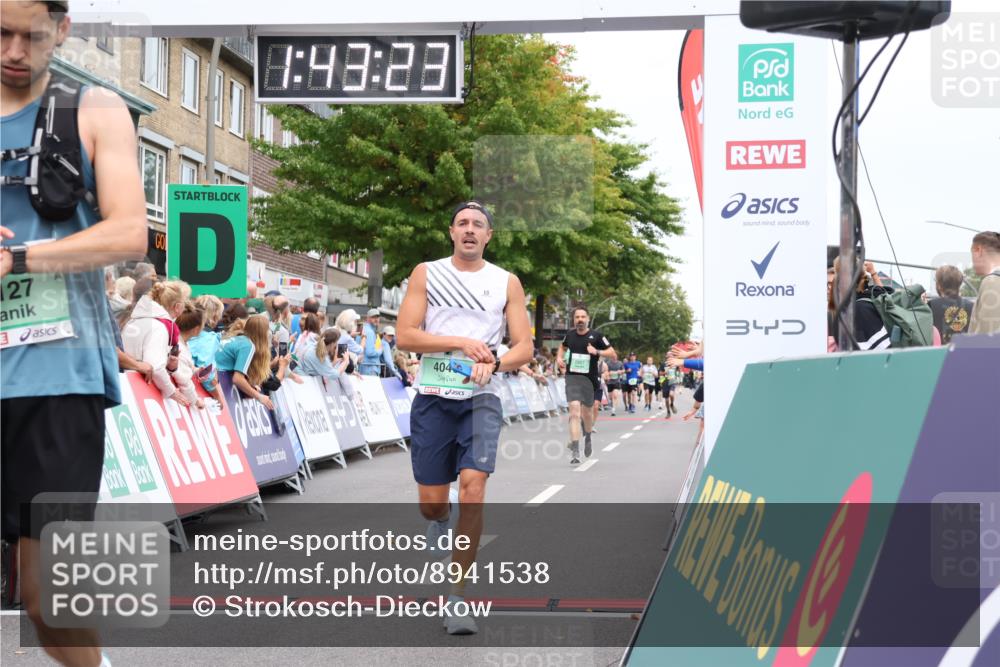 21.09.2025 - PSD Bank Halbmarathon Strokosch-Dieckow http://msf.ph/oto/8941538 21.09.2025 11:42:46 Ziel 1068, 1312, 2127, 2207, 2272, 4046 meine-sportfotos.de
