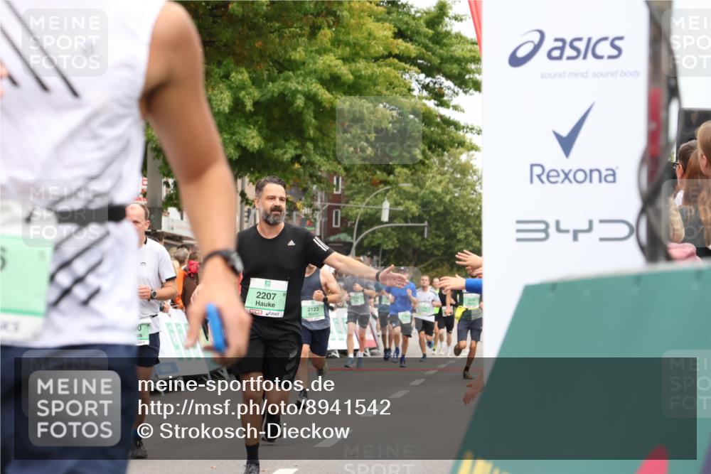 21.09.2025 - PSD Bank Halbmarathon Strokosch-Dieckow http://msf.ph/oto/8941542 21.09.2025 11:42:47 Ziel 1068, 1090, 1312, 2127, 2174, 2207, 2272, 4046 meine-sportfotos.de