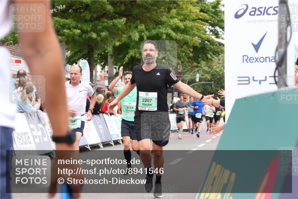 21.09.2025 - PSD Bank Halbmarathon Strokosch-Dieckow http://msf.ph/oto/8941546 21.09.2025 11:42:49 Ziel 1068, 1090, 1312, 2123, 2127, 2174, 2207, 2272, 4046 meine-sportfotos.de