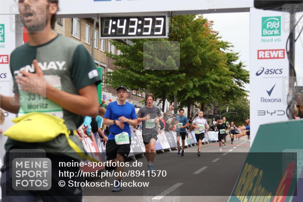 21.09.2025 - PSD Bank Halbmarathon Strokosch-Dieckow http://msf.ph/oto/8941570 21.09.2025 11:42:56 Ziel 1090, 1749, 1750, 2123, 2135, 2158, 2174, 2207, 3315 meine-sportfotos.de