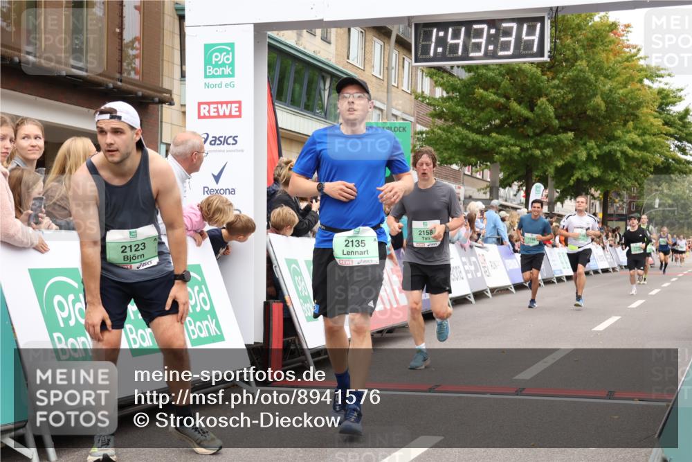 21.09.2025 - PSD Bank Halbmarathon Strokosch-Dieckow http://msf.ph/oto/8941576 21.09.2025 11:42:57 Ziel 1090, 1749, 1750, 2123, 2135, 2158, 2174, 2207, 3315 meine-sportfotos.de