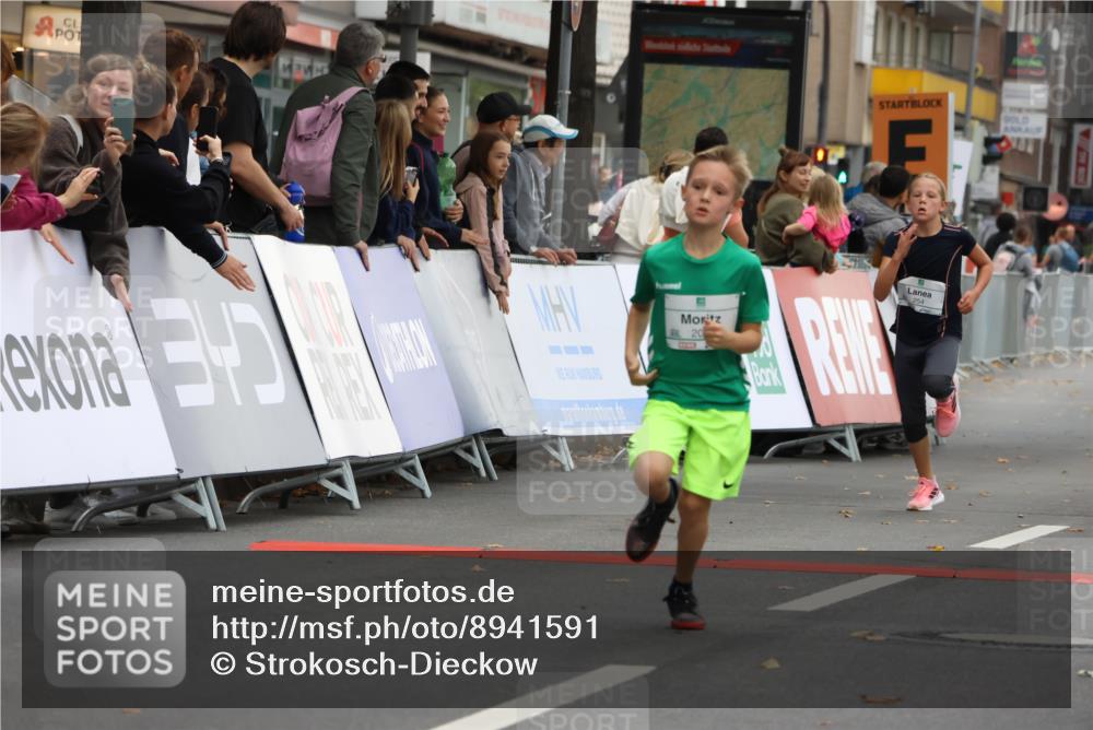 21.09.2025 - PSD Bank Halbmarathon Strokosch-Dieckow http://msf.ph/oto/8941591 21.09.2025 10:27:50 Ziel 144, 203, 241, 254, 289, 354, 362, 367, 401, 436, 451 meine-sportfotos.de