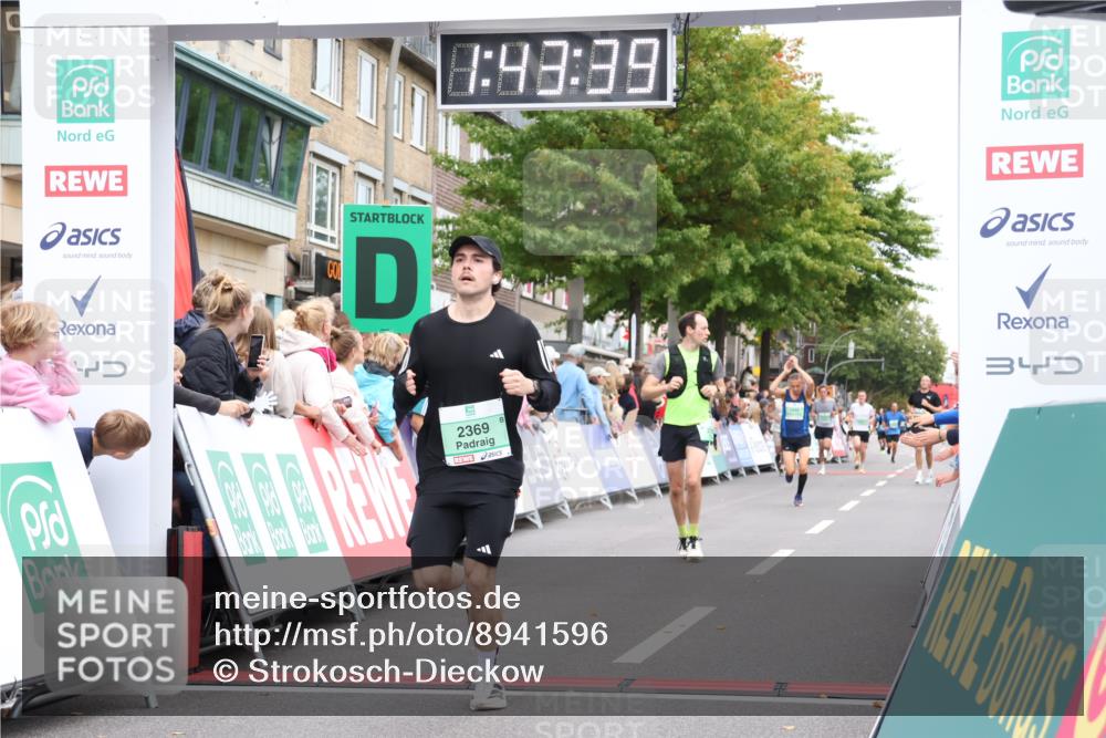 21.09.2025 - PSD Bank Halbmarathon Strokosch-Dieckow http://msf.ph/oto/8941596 21.09.2025 11:43:02 Ziel 1749, 1750, 2100, 2135, 2158, 2369, 3315 meine-sportfotos.de