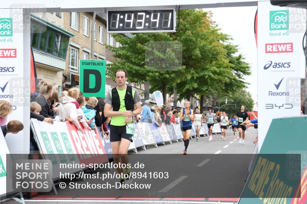 21.09.2025 - PSD Bank Halbmarathon Strokosch-Dieckow http://msf.ph/oto/8941603 21.09.2025 11:43:04 Ziel 1749, 1750, 2100, 2135, 2158, 2369, 2995 meine-sportfotos.de