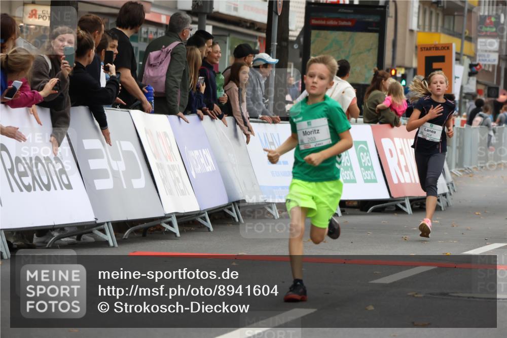 21.09.2025 - PSD Bank Halbmarathon Strokosch-Dieckow http://msf.ph/oto/8941604 21.09.2025 10:27:50 Ziel 144, 203, 241, 254, 289, 354, 362, 367, 401, 436, 451 meine-sportfotos.de