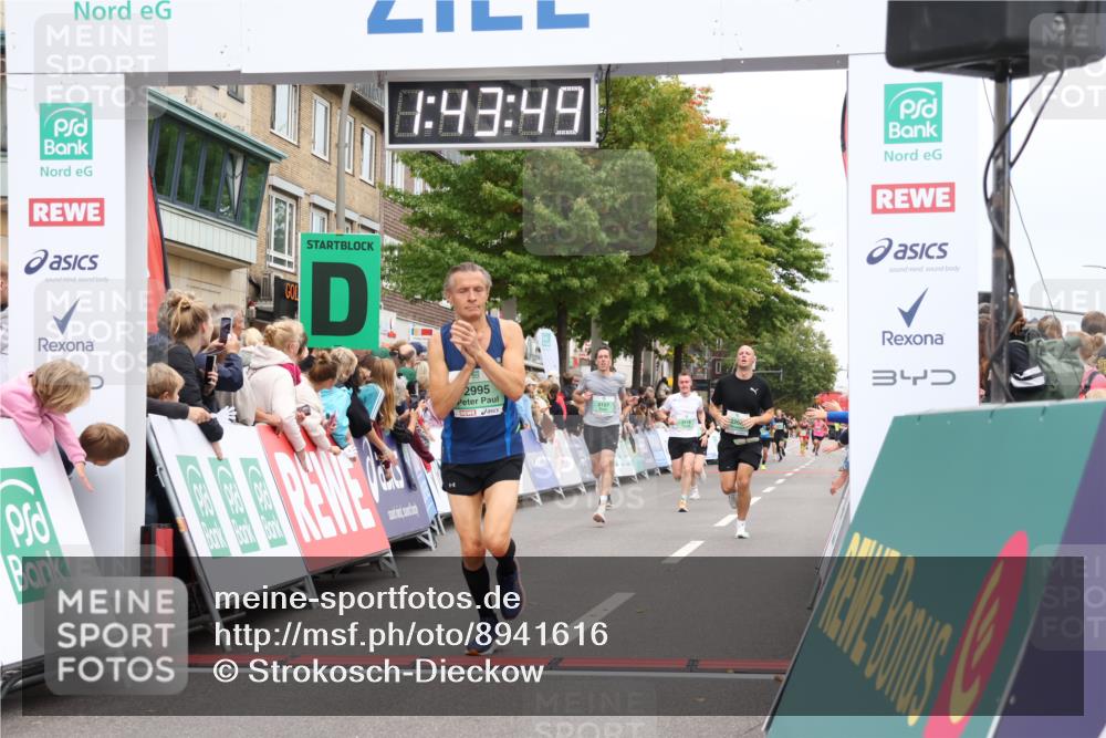 21.09.2025 - PSD Bank Halbmarathon Strokosch-Dieckow http://msf.ph/oto/8941616 21.09.2025 11:43:08 Ziel 1555, 1749, 1750, 2100, 2157, 2178, 2202, 2369, 2995 meine-sportfotos.de