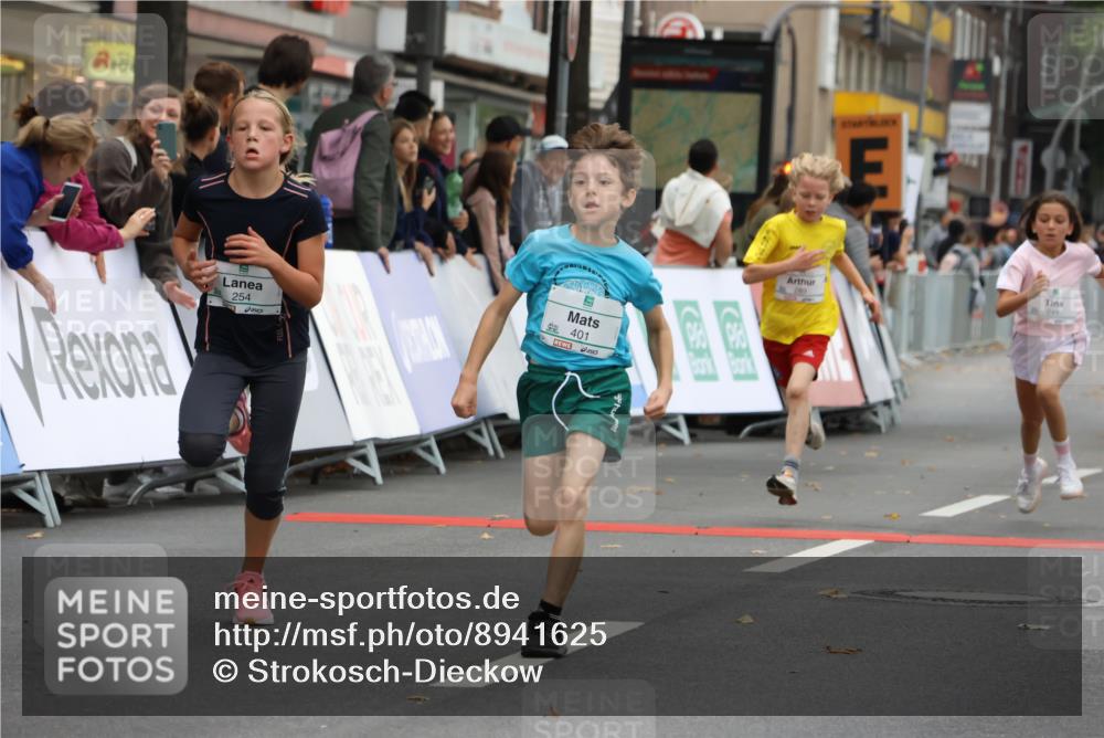 21.09.2025 - PSD Bank Halbmarathon Strokosch-Dieckow http://msf.ph/oto/8941625 21.09.2025 10:27:53 Ziel 144, 203, 241, 254, 289, 354, 367, 401, 411, 451 meine-sportfotos.de