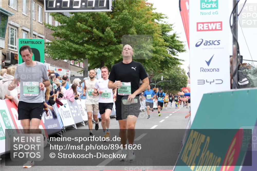 21.09.2025 - PSD Bank Halbmarathon Strokosch-Dieckow http://msf.ph/oto/8941626 21.09.2025 11:43:10 Ziel 1555, 2019, 2100, 2157, 2178, 2202, 2369, 2995 meine-sportfotos.de