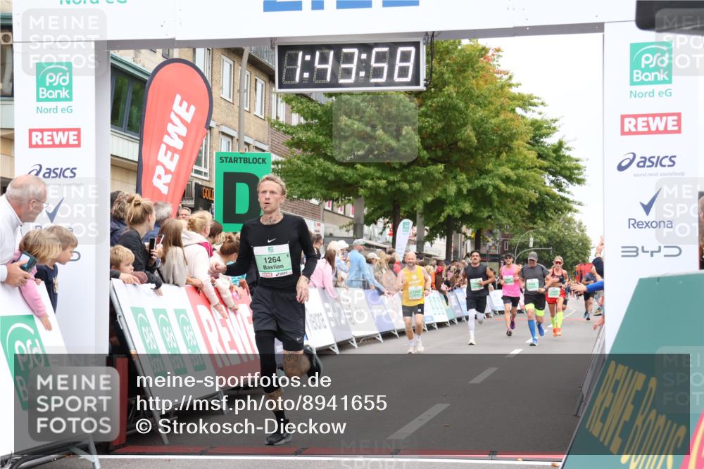 21.09.2025 - PSD Bank Halbmarathon Strokosch-Dieckow http://msf.ph/oto/8941655 21.09.2025 11:43:21 Ziel 1262, 1264, 1943, 2019, 2027, 2154, 2240, 2265 meine-sportfotos.de